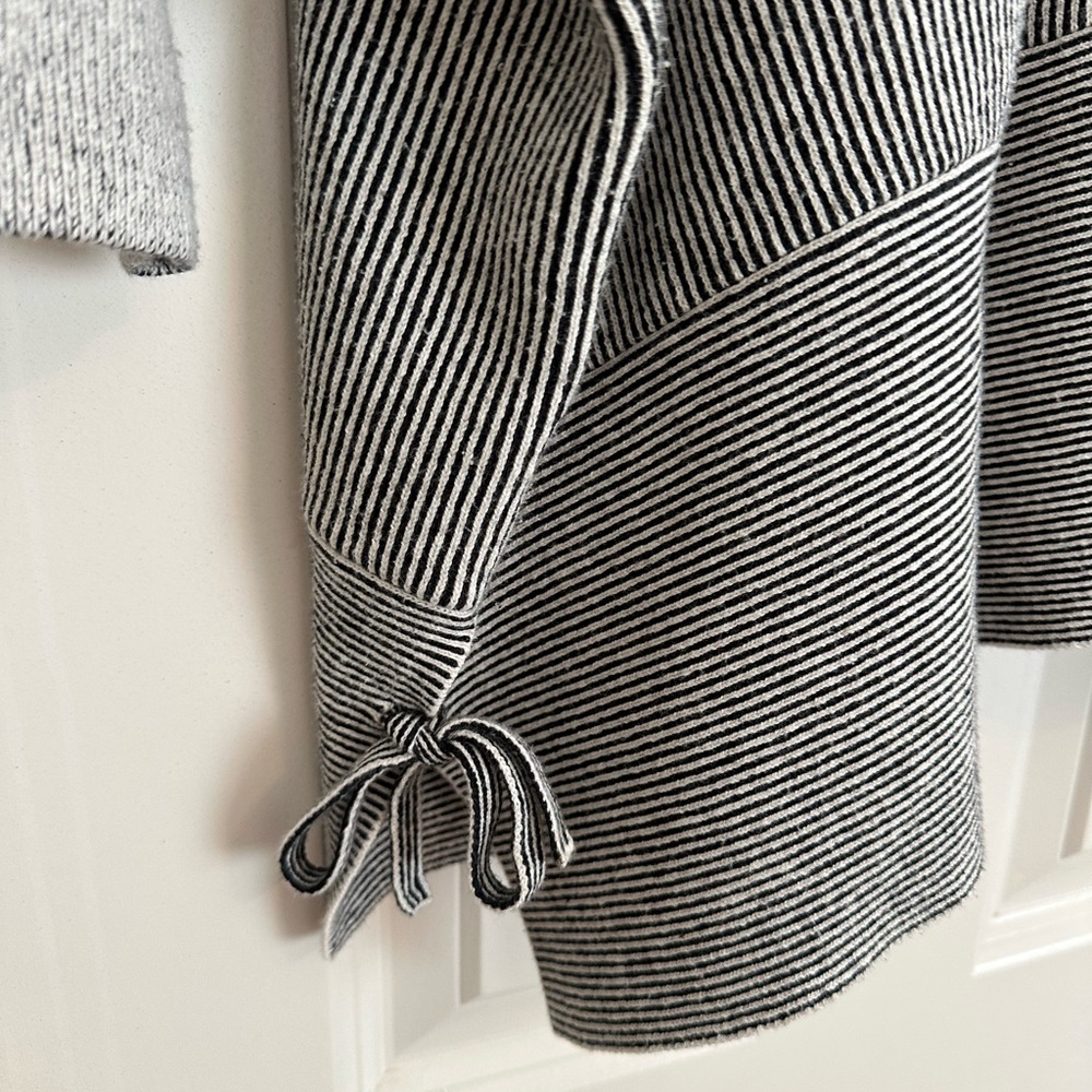 CAbi Navy and White Cardigan Sweater Relaxed Fit - Picture 3 of 7